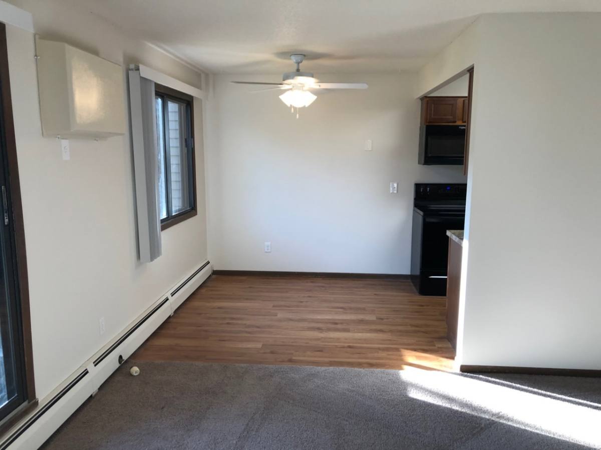 Apartment for rent at Burning Tree West, 14017 Chestnut Dr, Eden Prairie, MN 55347
