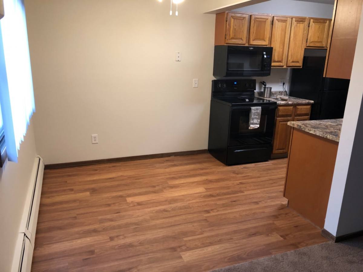 Apartment for rent at Burning Tree West, 14017 Chestnut Dr, Eden Prairie, MN 55347