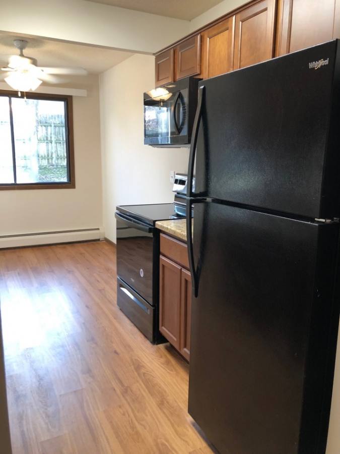 Apartment for rent at Burning Tree West, 14017 Chestnut Dr, Eden Prairie, MN 55347