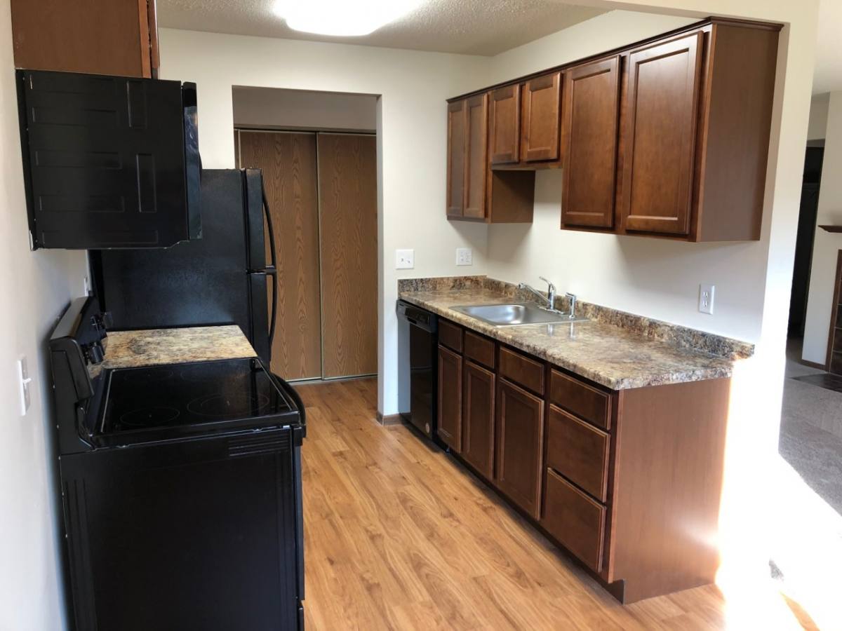 Apartment for rent at Burning Tree West, 14017 Chestnut Dr, Eden Prairie, MN 55347