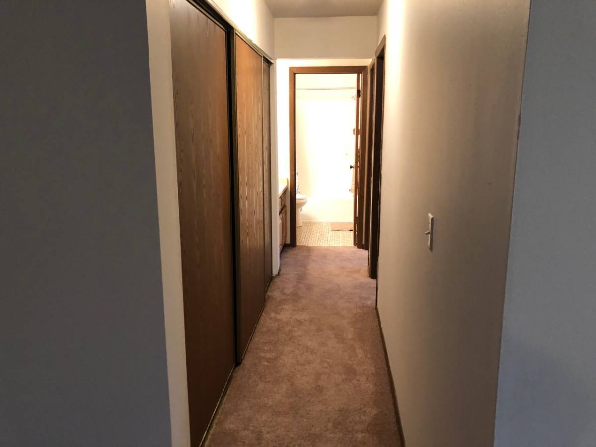 Apartment for rent at Burning Tree West, 14017 Chestnut Dr, Eden Prairie, MN 55347