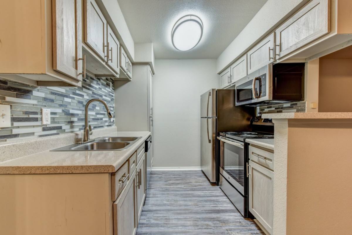 Apartment for rent at Candleridge Park, 1601 Wooded Pine Dr, Houston, TX 77073
