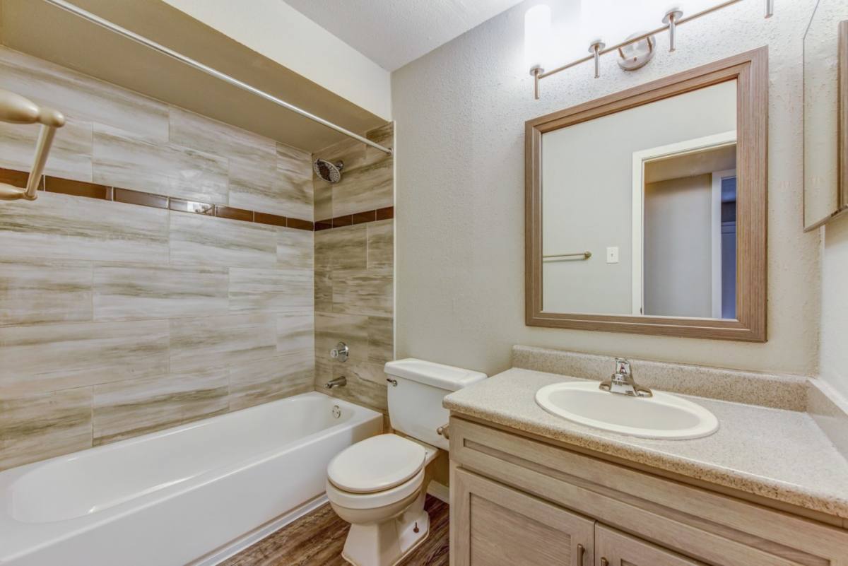 Apartment for rent at Candleridge Park, 1601 Wooded Pine Dr, Houston, TX 77073