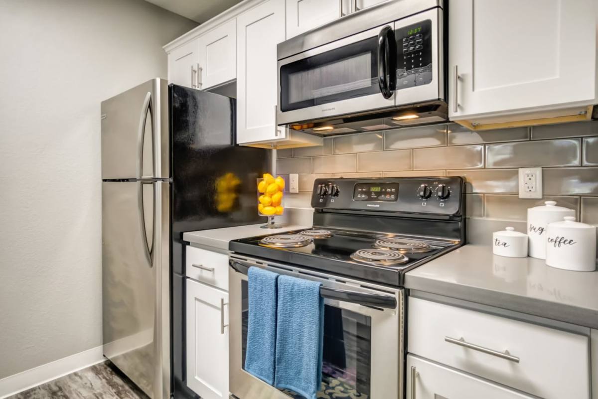 Apartment for rent at Serramonte Ridge, 862 Campus Dr, Daly City, CA 94015