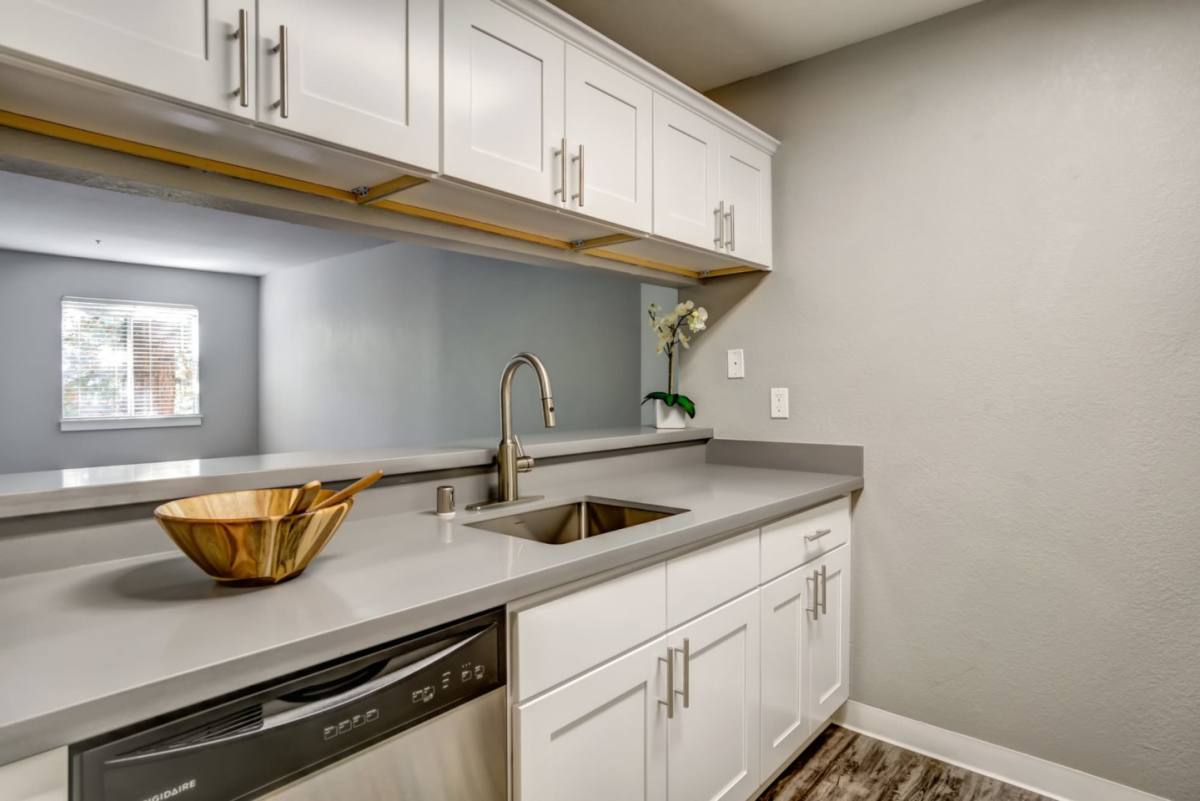 Apartment for rent at Serramonte Ridge, 862 Campus Dr, Daly City, CA 94015