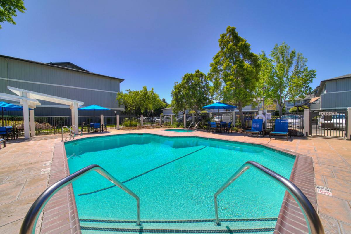 Apartment for rent at Parkside Commons, 900 143rd Ave, San Leandro, CA 94578