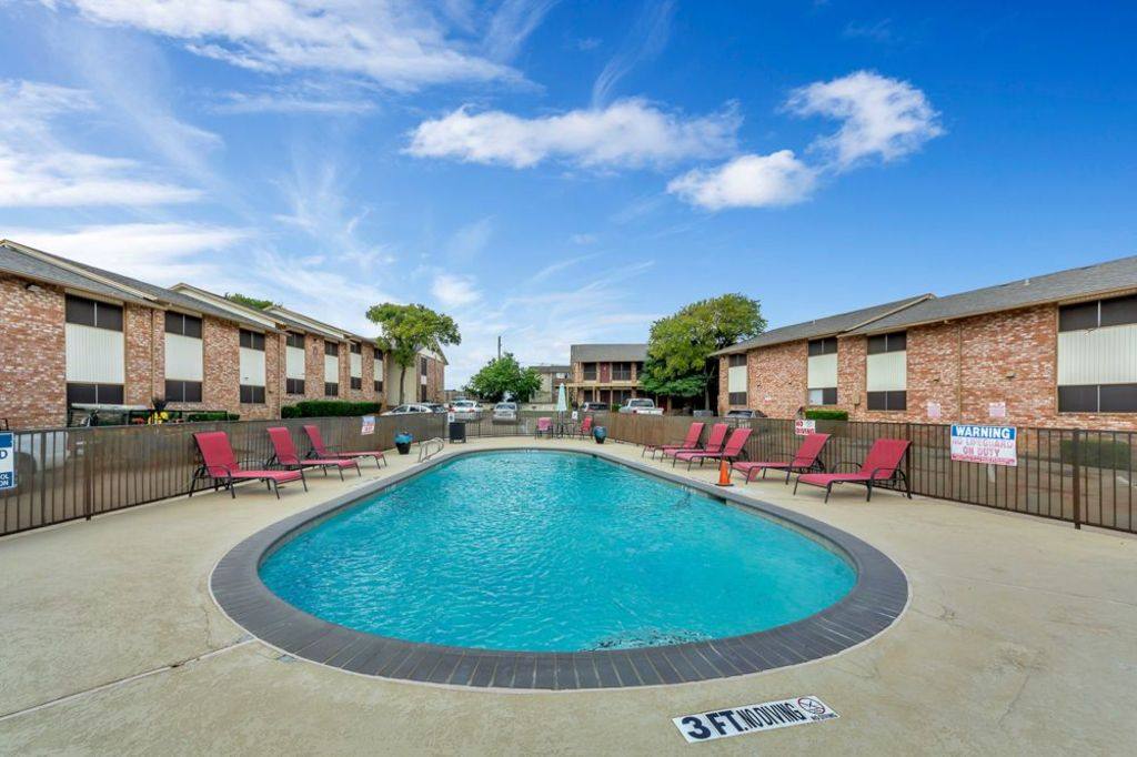 Apartment for rent at Mustang Villas, 2913 Mustang Dr, Grapevine, TX 76051