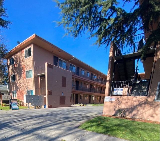 Apartment for rent at Park Holiday, 1980 Park Ave #13, San Jose, CA 95126