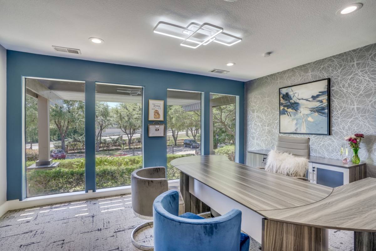 Apartment for rent at Las Colinas Heights Apartment Homes, 3701 N O'Connor Rd, Irving, TX 75062