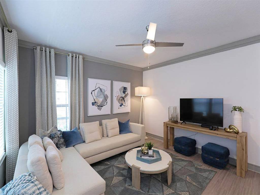 Apartment for rent at Hue on Greenhouse, 2411 Greenhouse Rd, Houston, TX 77084