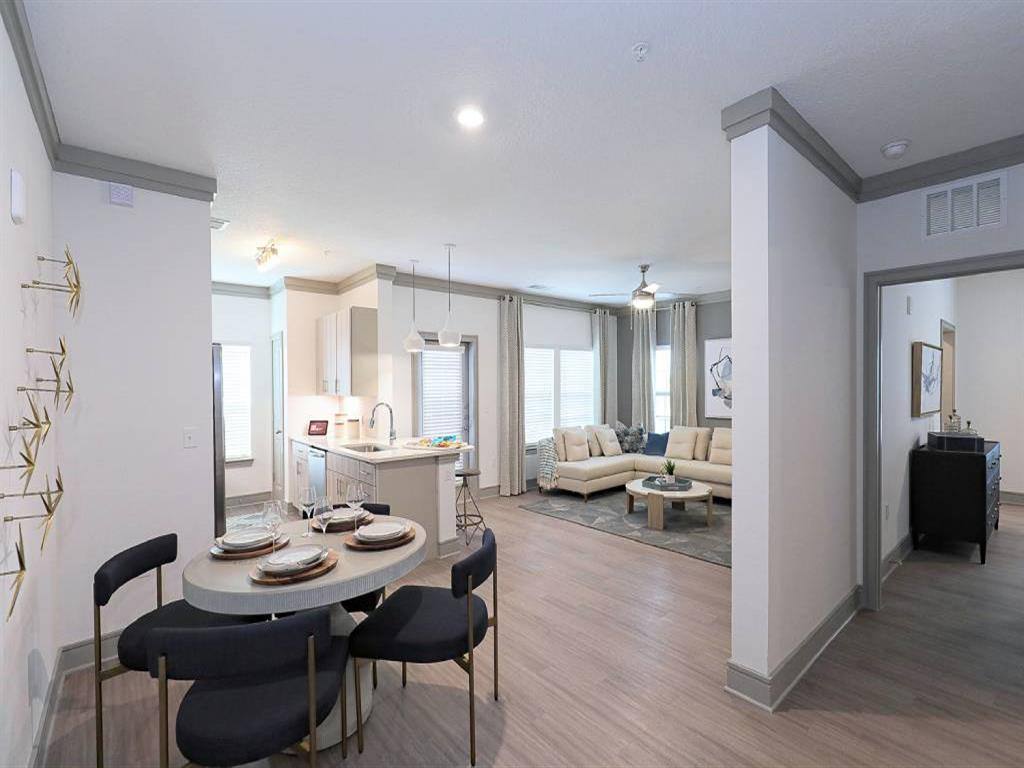 Apartment for rent at Hue on Greenhouse, 2411 Greenhouse Rd, Houston, TX 77084