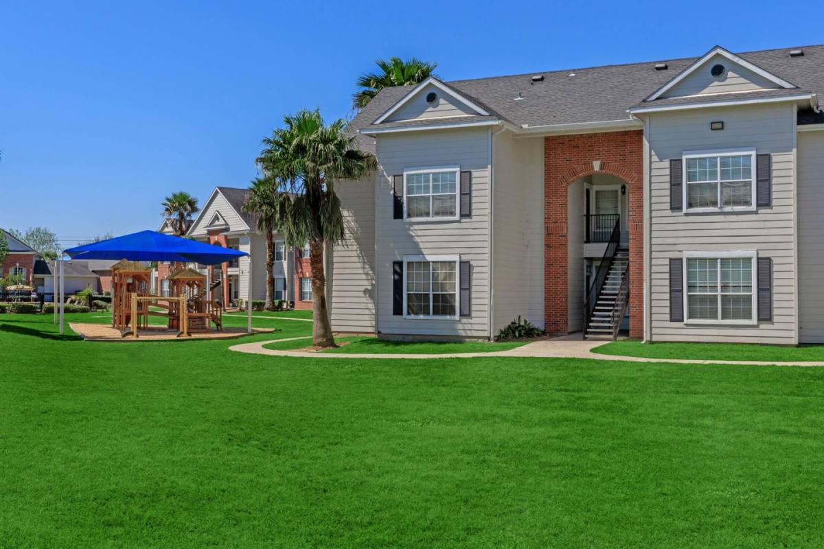 Apartment for rent at The Life at Emerald Oaks, 7440 Highway 6, Hitchcock, TX 77563