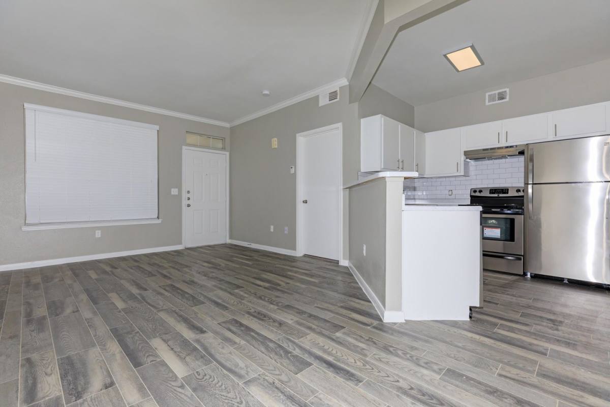Apartment for rent at The Life at Emerald Oaks, 7440 Highway 6, Hitchcock, TX 77563