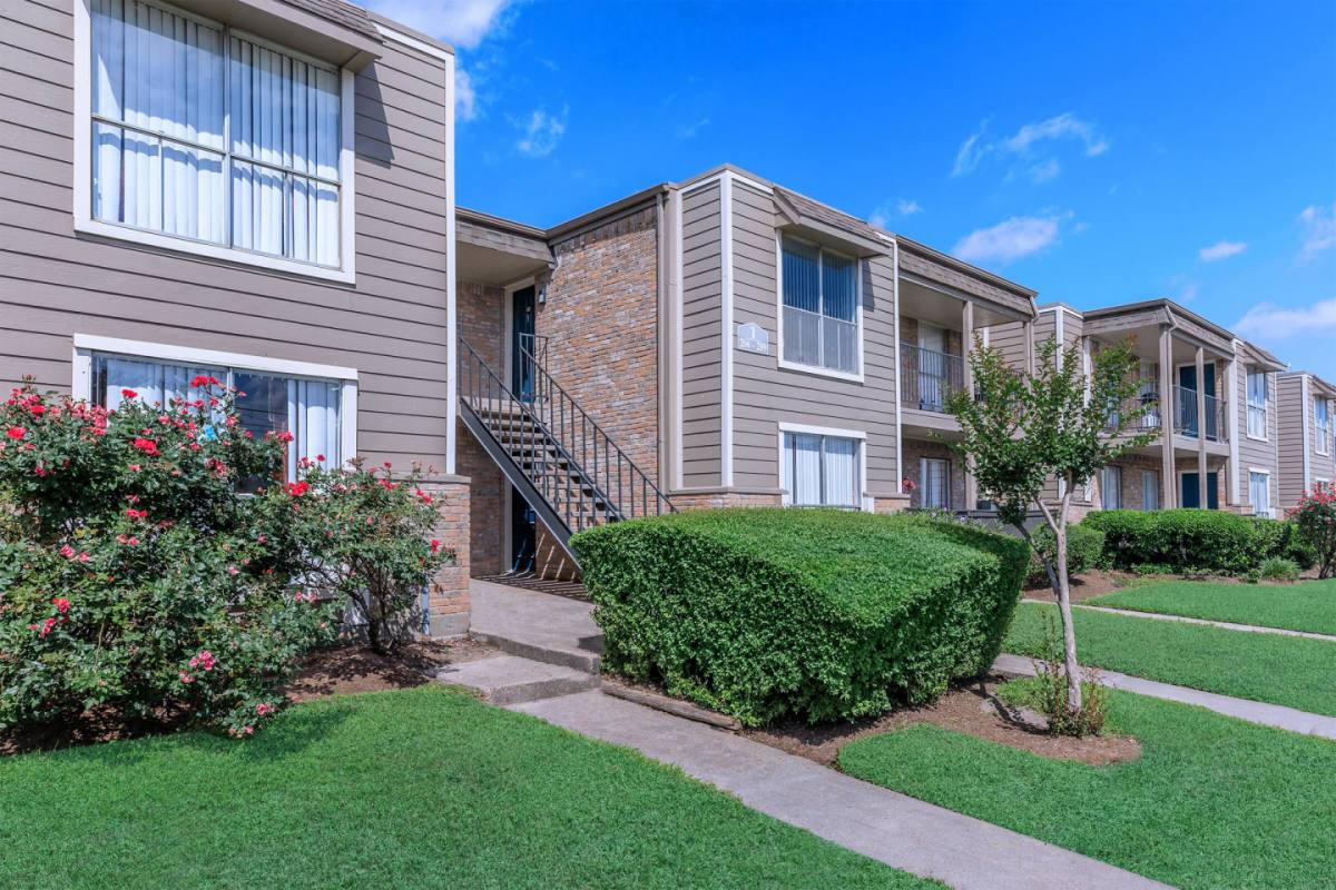 Apartment for rent at Villa Anita, 5757 Guhn Rd, Houston, TX 77040