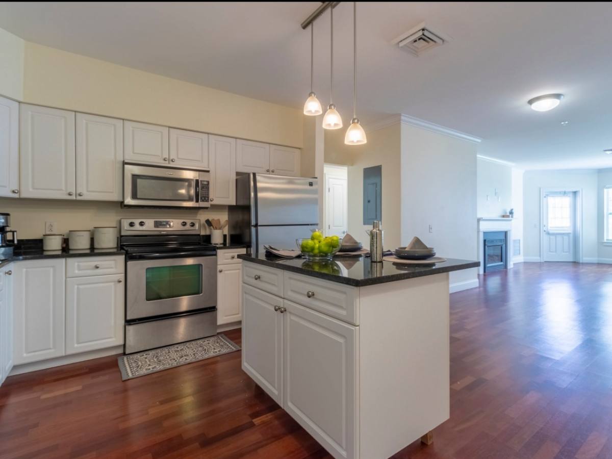 Apartment for rent at The Point at Abington, 12 Forsyth Dr, Abington, MA 02351