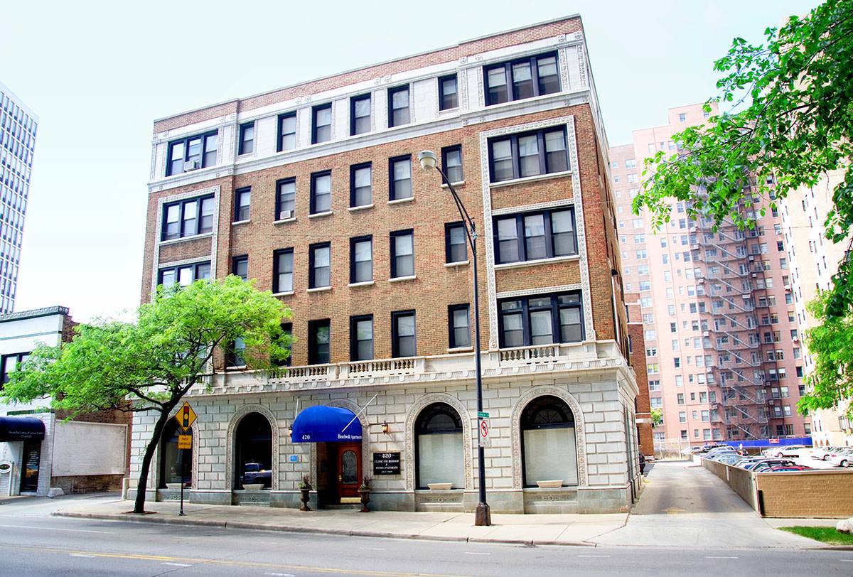 Apartment for rent at Beachwalk, 420 W Fullerton Parkway, Chicago, IL 60614