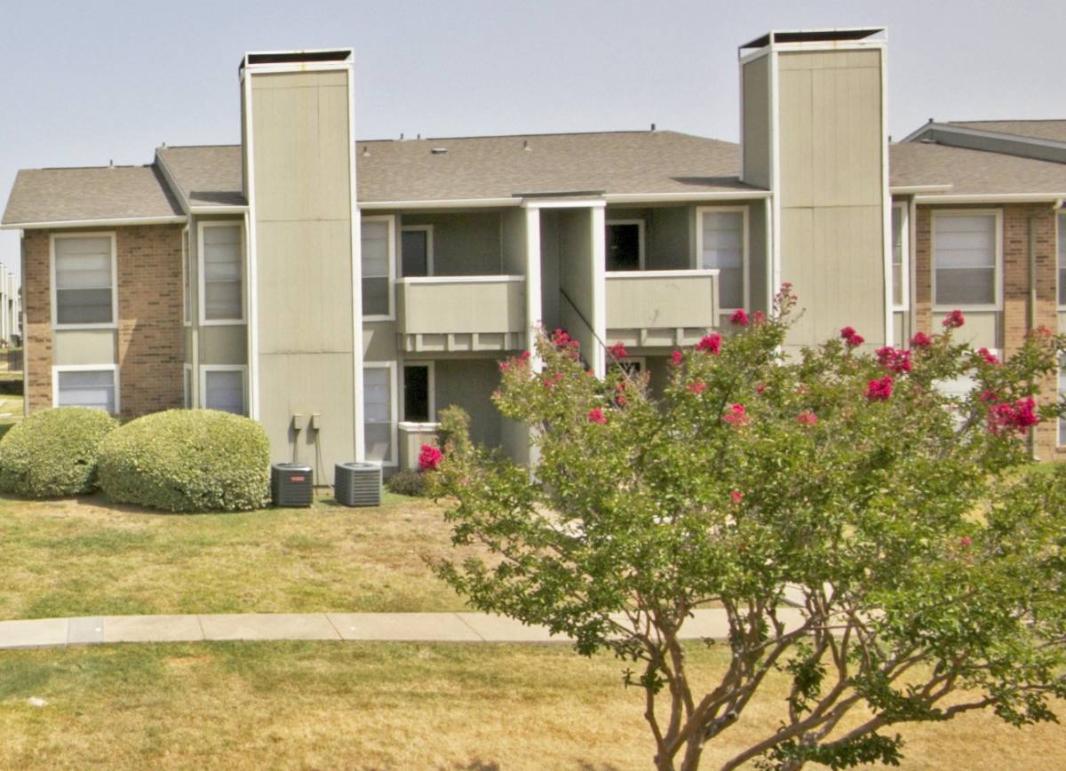Apartment for rent at Normandale Place & Emerald Hills, 8950 N Normandale St, Fort Worth, TX 76116