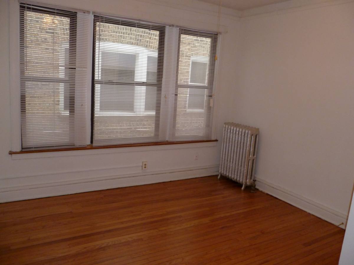 Apartment for rent at 5335-5337 S Woodlawn Ave, Chicago, IL 60615