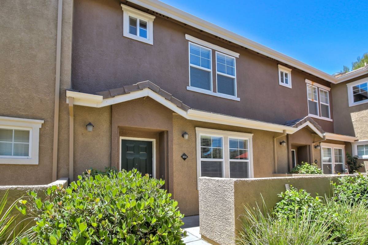 Townhouse for rent at Coventry Park, 751 Central Park Dr, Roseville, CA 95678