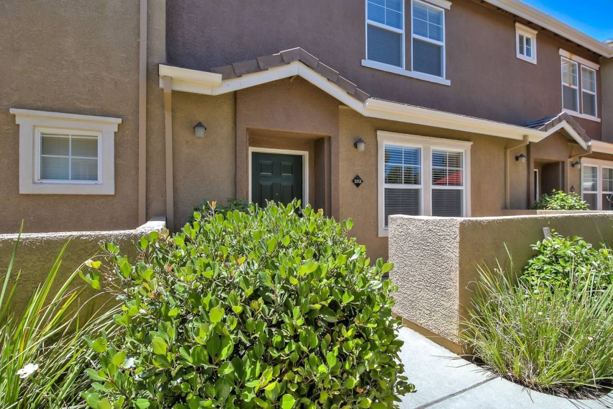 Townhouse for rent at Coventry Park, 751 Central Park Dr, Roseville, CA 95678