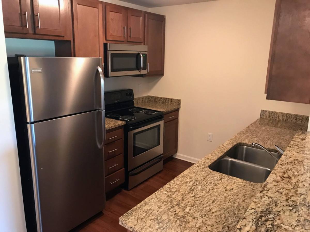 Apartment for rent at Jefferson Crossings, 5105 Gemma Way, Louisville, KY 40219