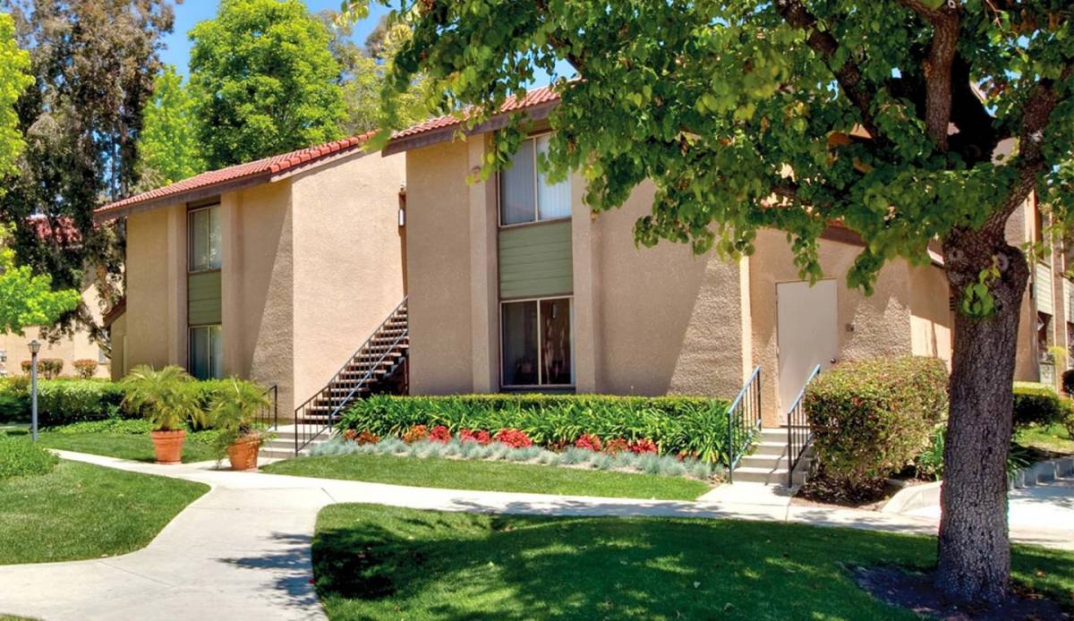 Apartment for rent at Indian Oaks, 5505 Cochran St, Simi Valley, CA 93063