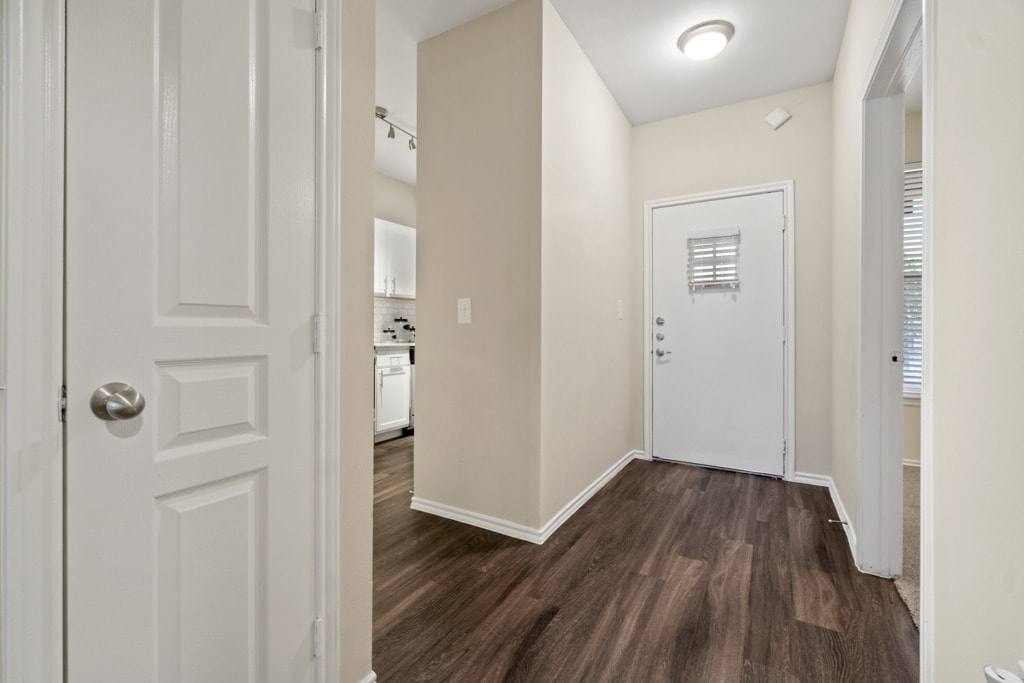 Apartment for rent at Reserves at White Rock, 9215 Garland Rd, Dallas, TX 75218