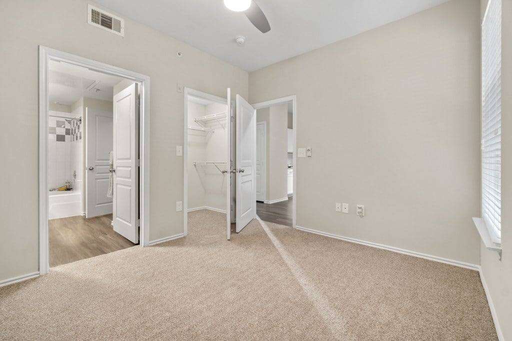Apartment for rent at Reserves at White Rock, 9215 Garland Rd, Dallas, TX 75218