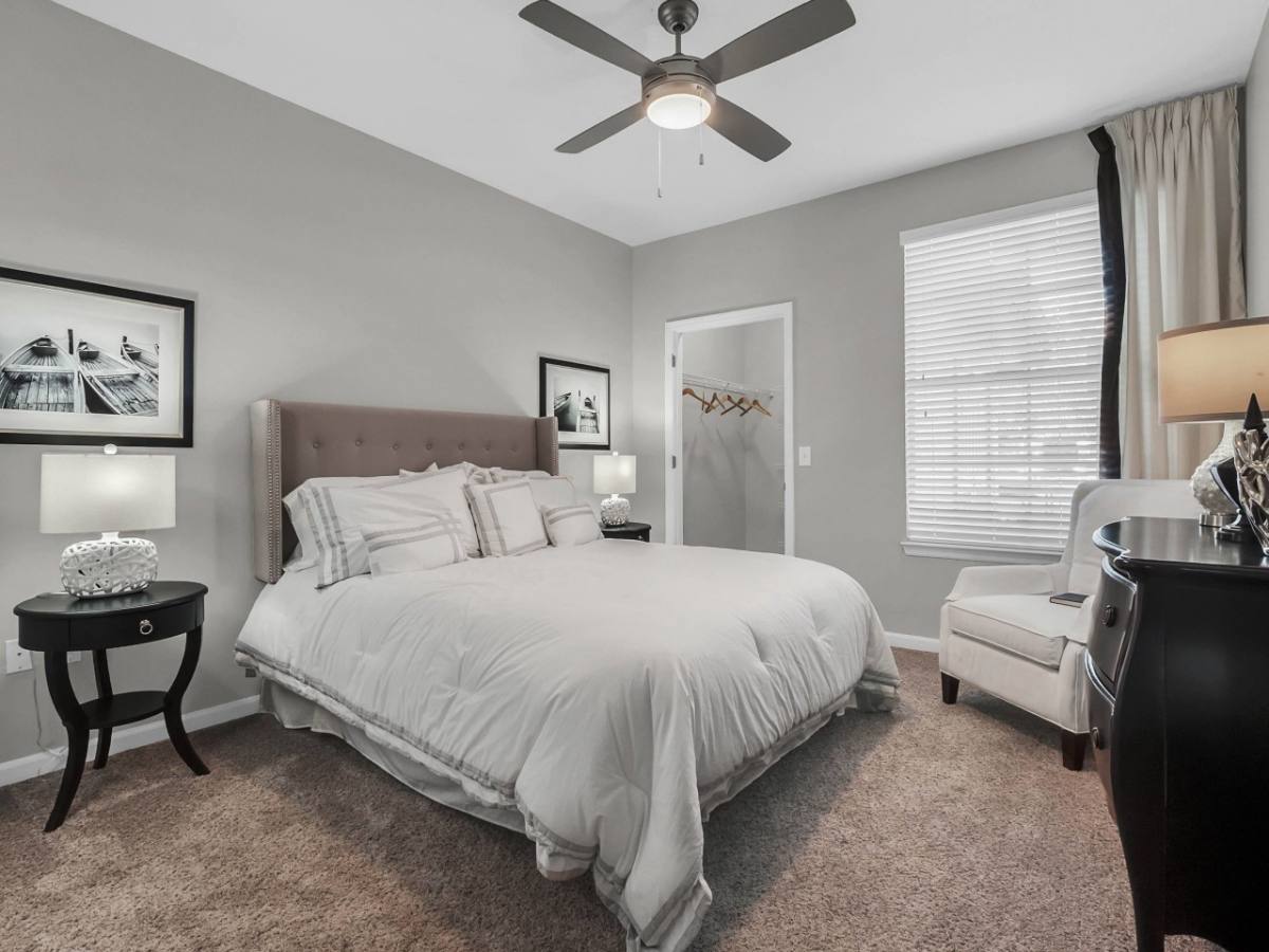 Apartment for rent at Grandewood Pointe Luxury Apartment Homes, 3701 Grandewood Blvd, Orlando, FL 32837