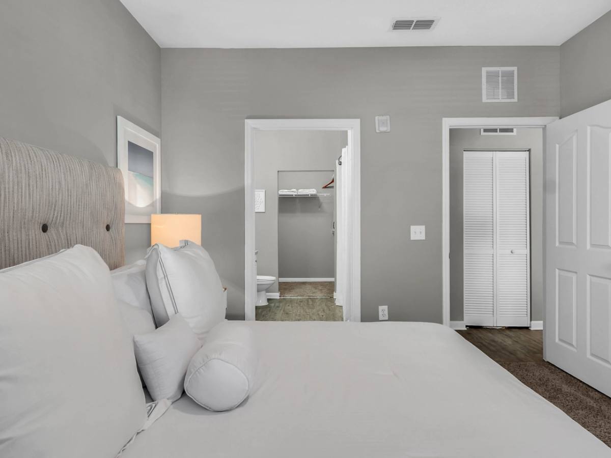 Apartment for rent at Grandewood Pointe Luxury Apartment Homes, 3701 Grandewood Blvd, Orlando, FL 32837