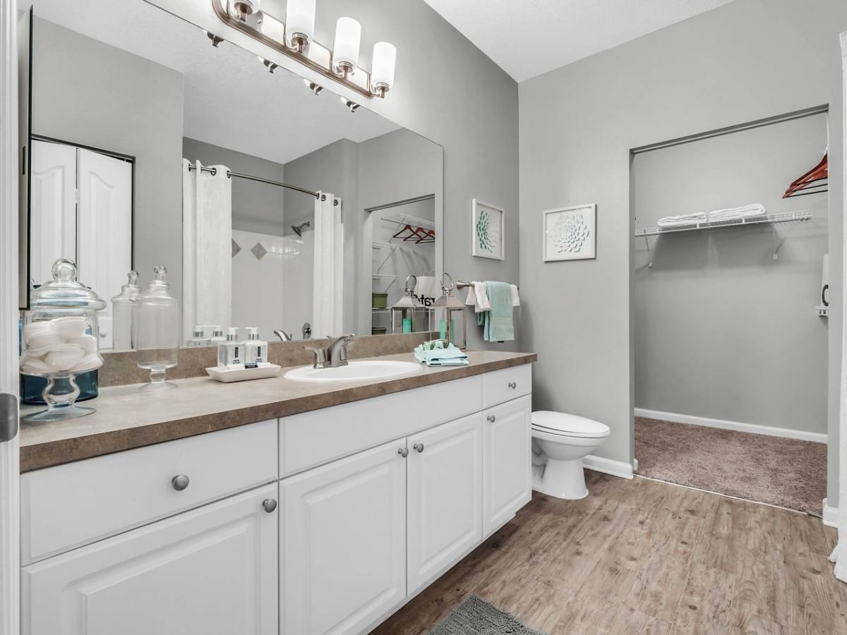 Apartment for rent at Grandewood Pointe Luxury Apartment Homes, 3701 Grandewood Blvd, Orlando, FL 32837