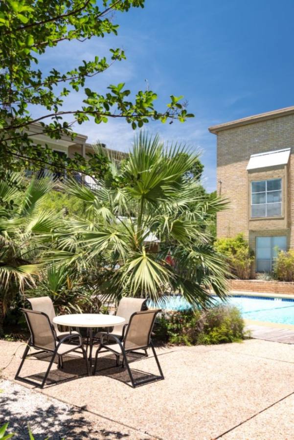 Apartment for rent at Oak Park, 4505 Duval St, Austin, TX 78751