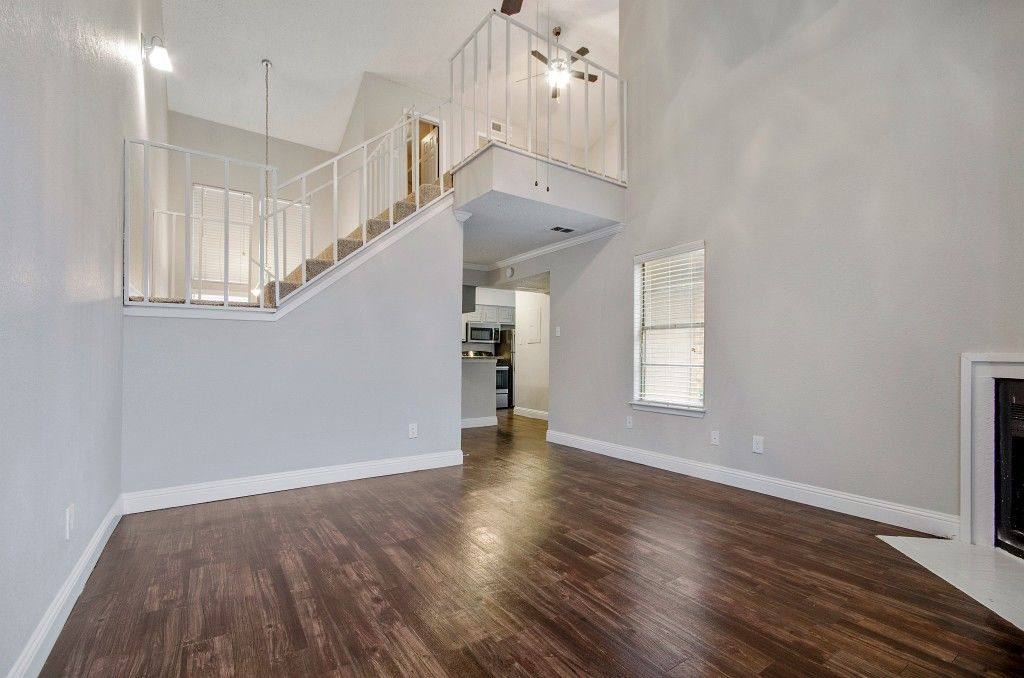 Apartment for rent at Aria, 2513 Summer Tree Circle, Arlington, TX 76006