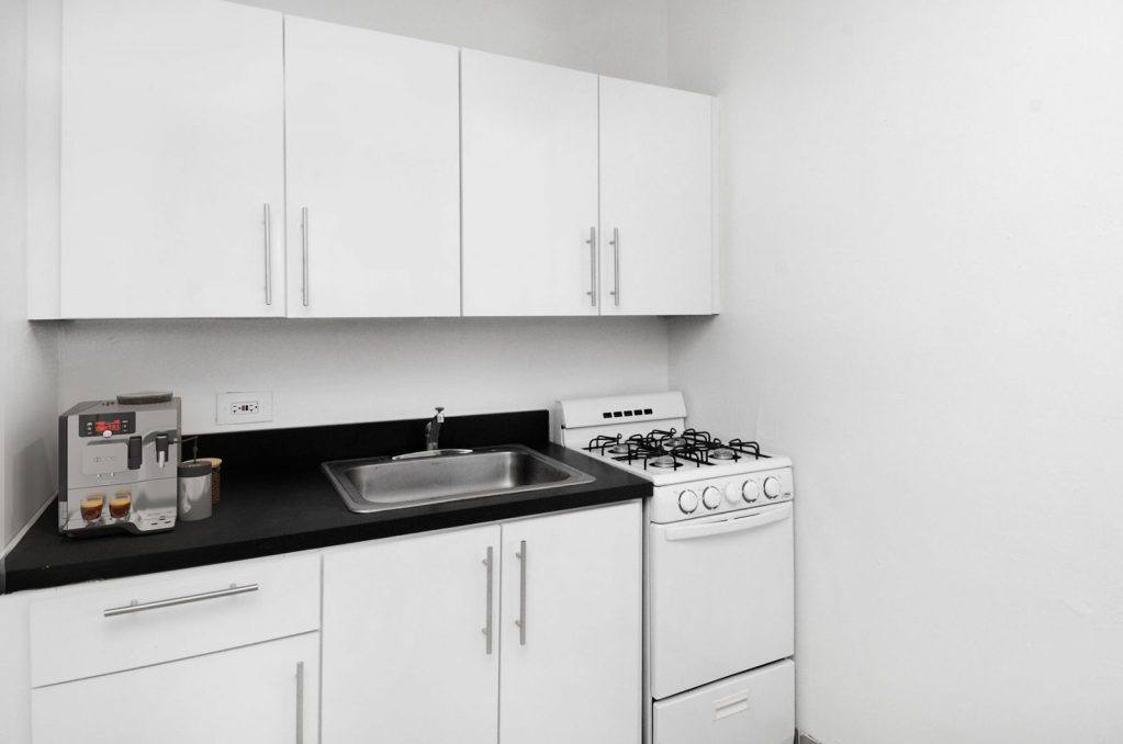 Apartment for rent at 1049 West Oakdale, 1049 W Oakdale Ave, Chicago, IL 60657