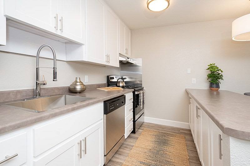 Apartment for rent at Ellinwood, 400 Longbrook Way, Pleasant Hill, CA 94523