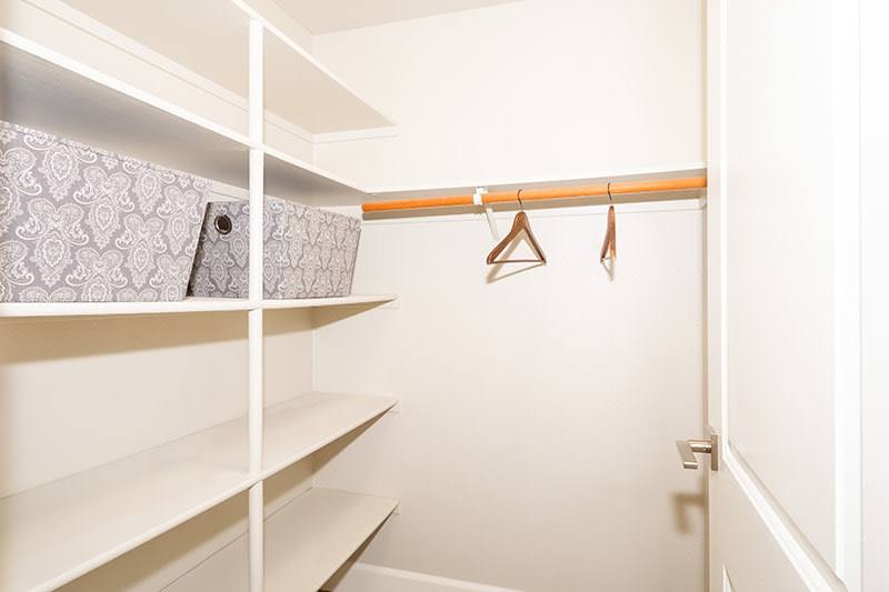 Apartment for rent at Ellinwood, 400 Longbrook Way, Pleasant Hill, CA 94523