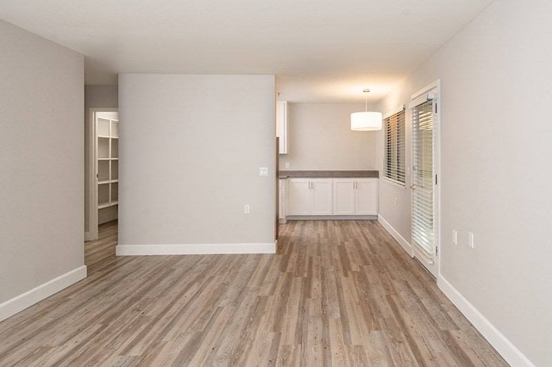 Apartment for rent at Ellinwood, 400 Longbrook Way, Pleasant Hill, CA 94523
