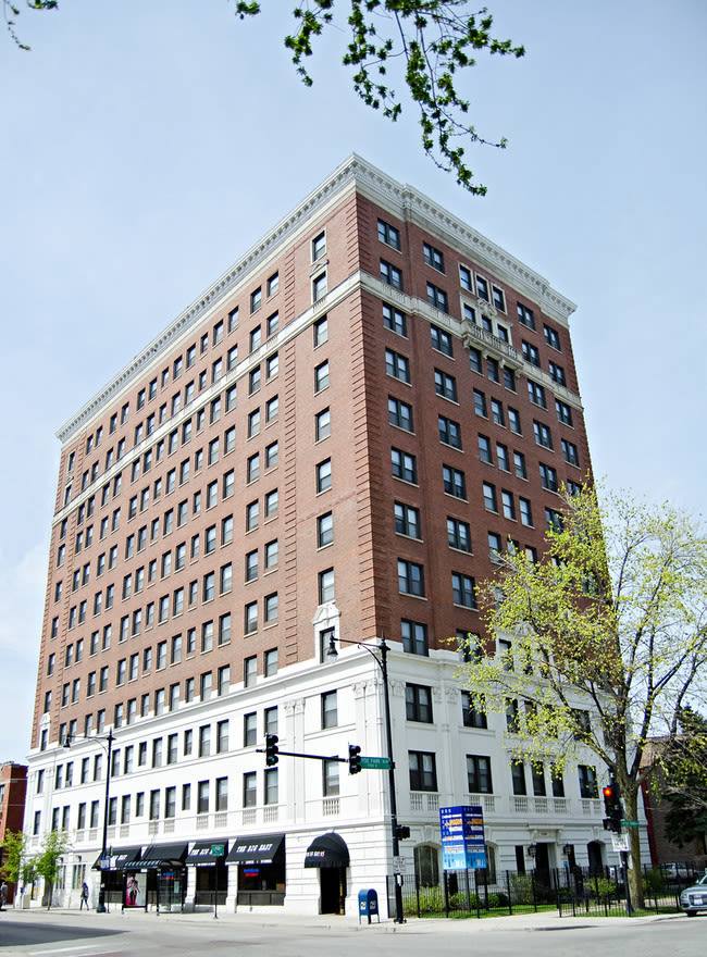 Apartment for rent at The Mayfair, 5496 S Hyde Park Blvd, Chicago, IL 60615