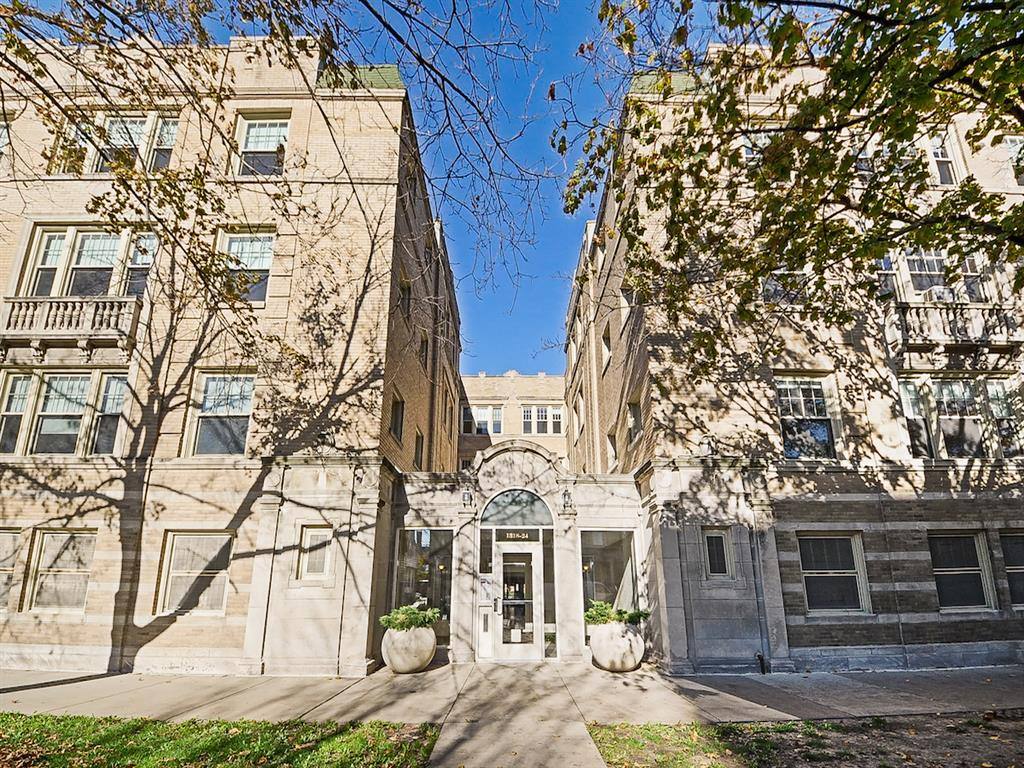 Apartment for rent at Ivy Trilogy, 1324 E Hyde Park Blvd, Chicago, IL 60615