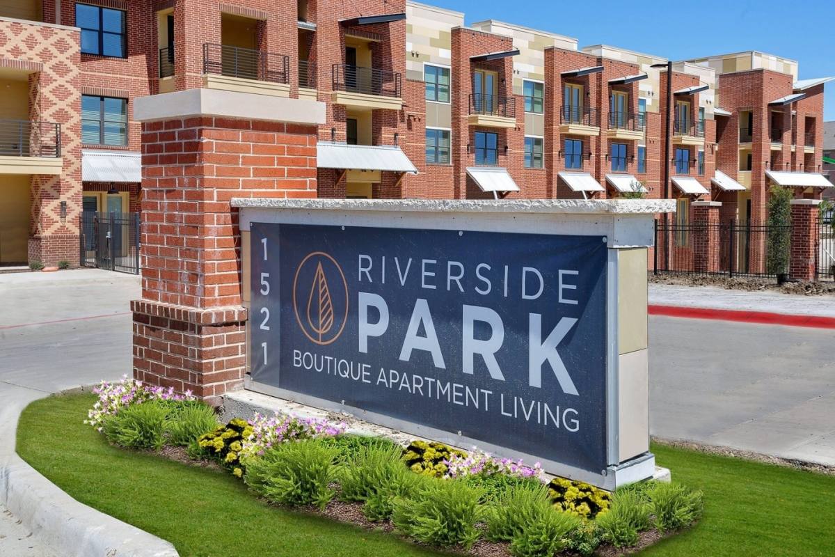 Apartment for rent at Riverside Park, 1521 E Royal Lane, Dallas, TX 75229