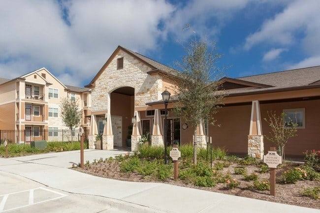 Apartment for rent at Oak Forest, 5312 John Stockbauer Dr, Victoria, TX 77904