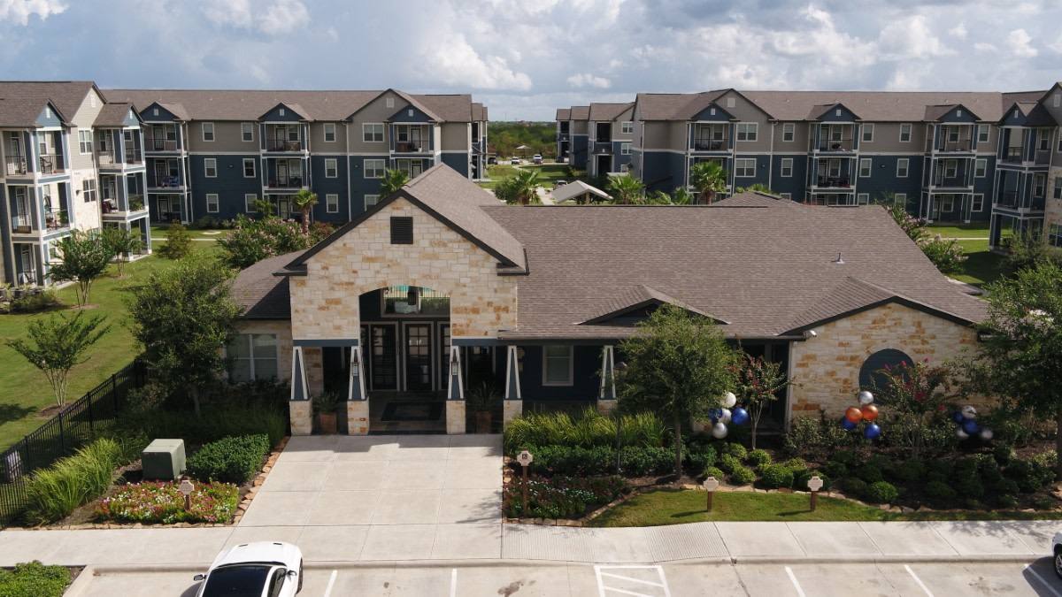 Apartment for rent at Oak Forest, 5312 John Stockbauer Dr, Victoria, TX 77904