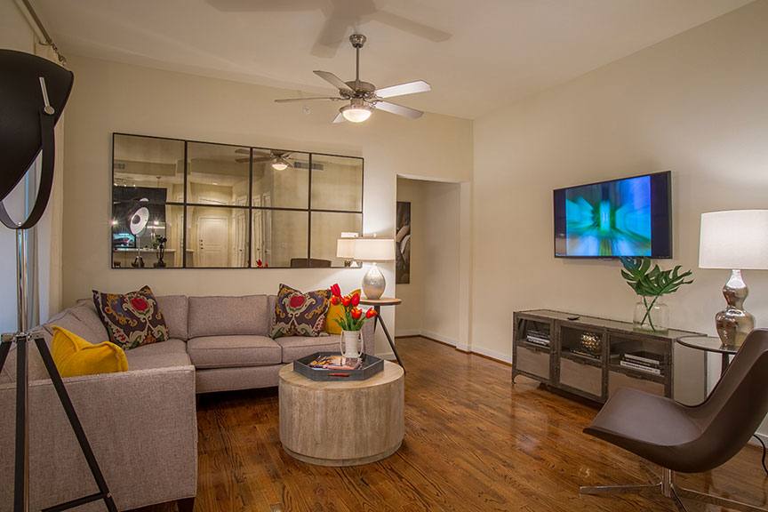 Apartment for rent at 500 Crawford St, Houston, TX 77002
