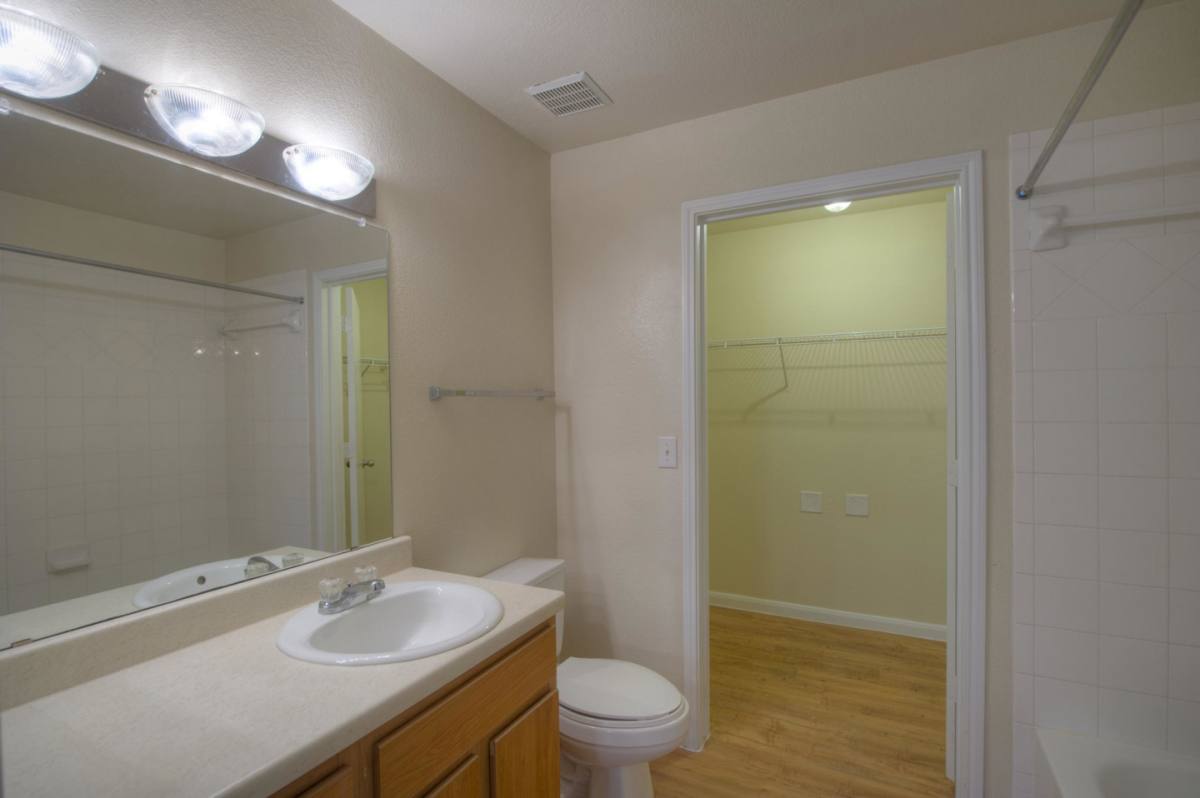 Townhouse for rent at Park at Piney Woods, 1200 S Frazier St, Conroe, TX 77301