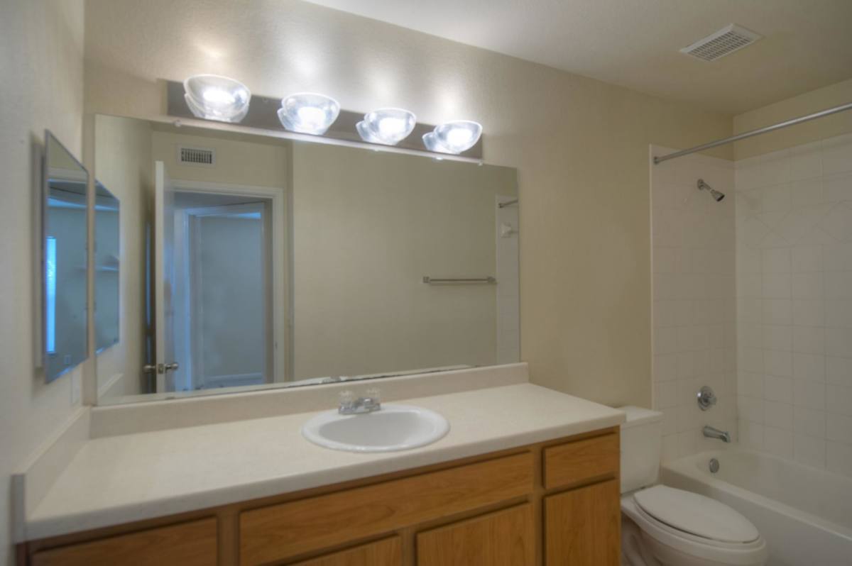 Townhouse for rent at Park at Piney Woods, 1200 S Frazier St, Conroe, TX 77301