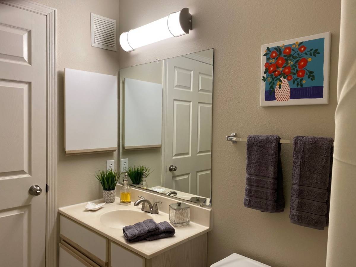Apartment for rent at Cambridge Court, 1225 11th St, West Des Moines, IA 50265