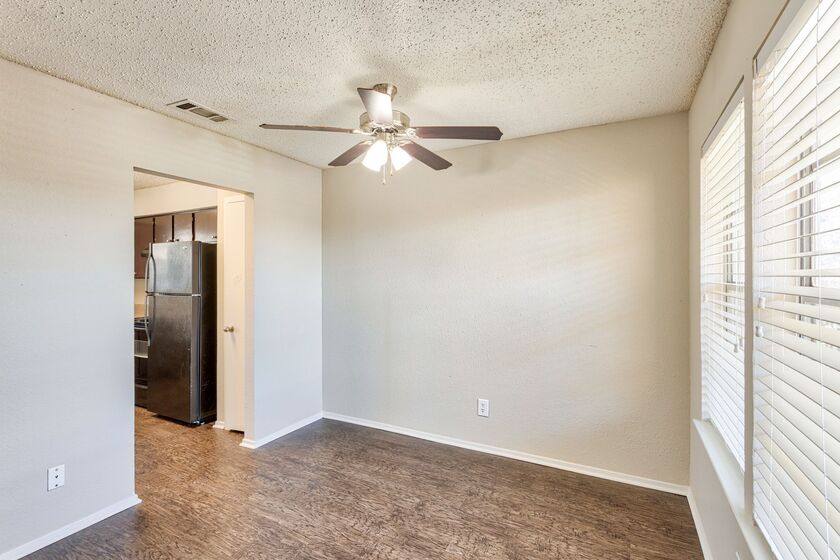 Apartment for rent at Bella Vista, 1834 E Peters Colony Rd, Carrollton, TX 75007