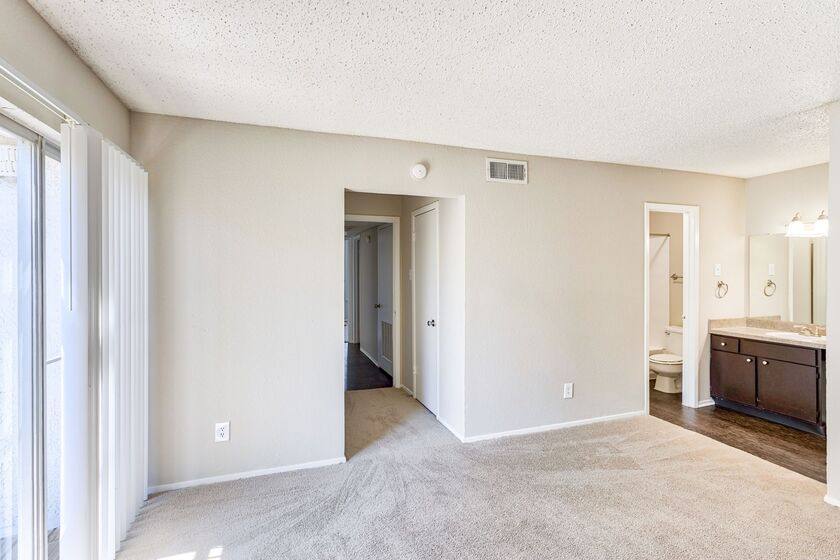 Apartment for rent at Bella Vista, 1834 E Peters Colony Rd, Carrollton, TX 75007