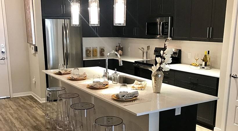 Apartment for rent at The Thomas at Midtown, 200 E Thomas Rd, Phoenix, AZ 85012