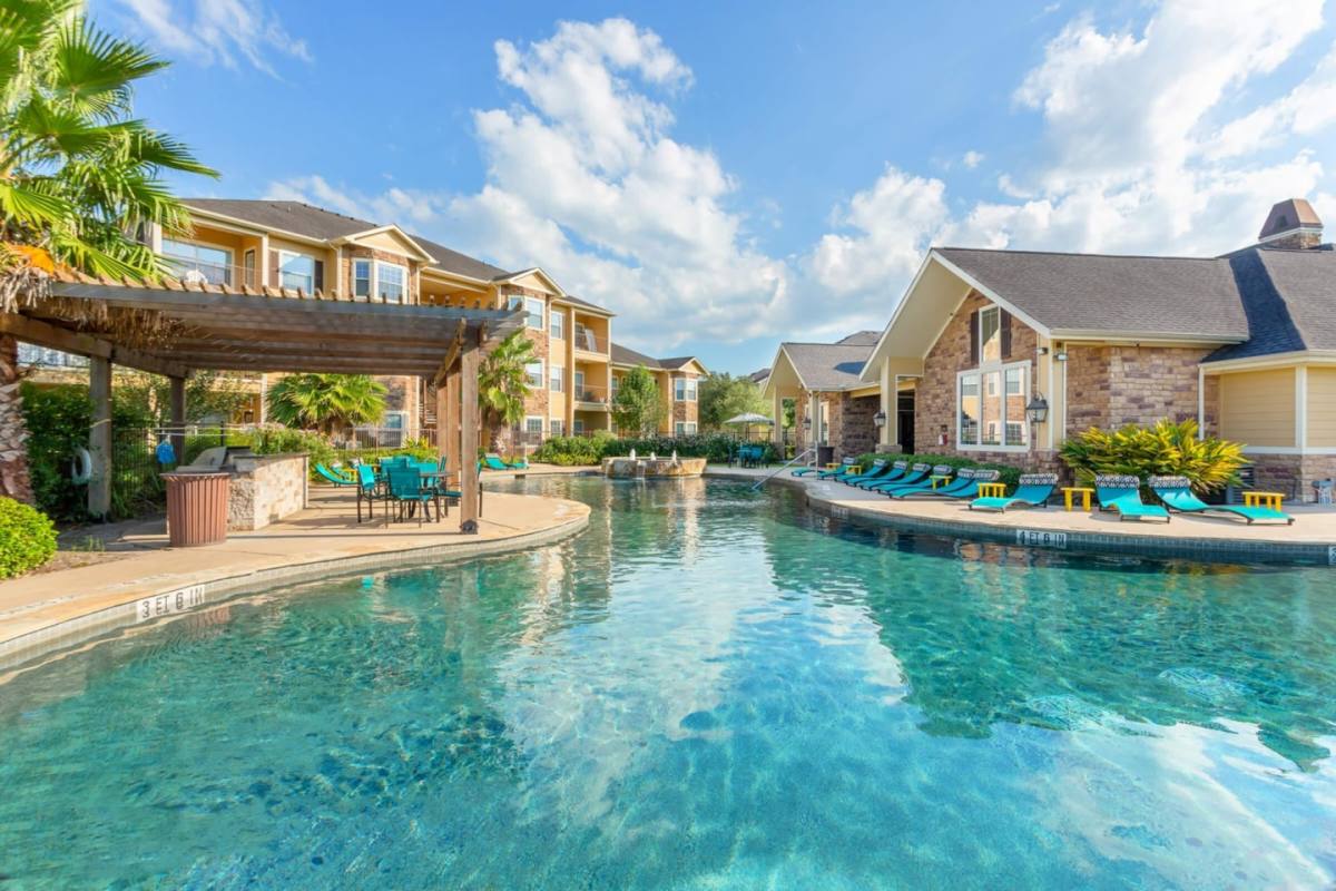 Apartment for rent at West End Lodge Luxury Apartment Homes, 4215 N Major Dr, Beaumont, TX 77713